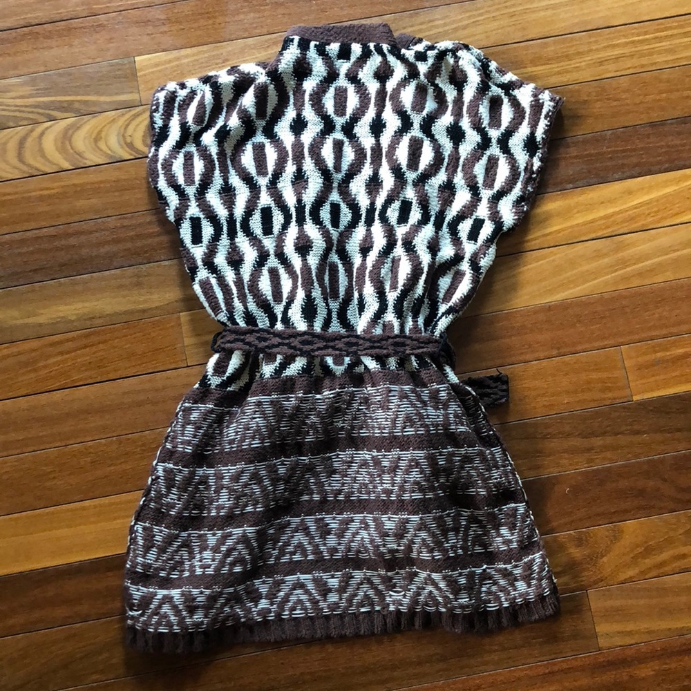 Knitted & Knotted pull over sweater - Picture 5 of 5